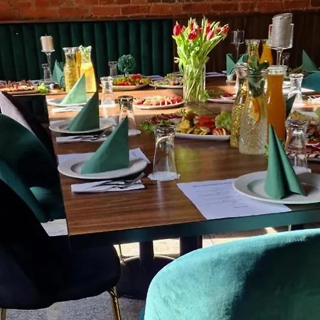 Centrum4 Prochnika 21 *